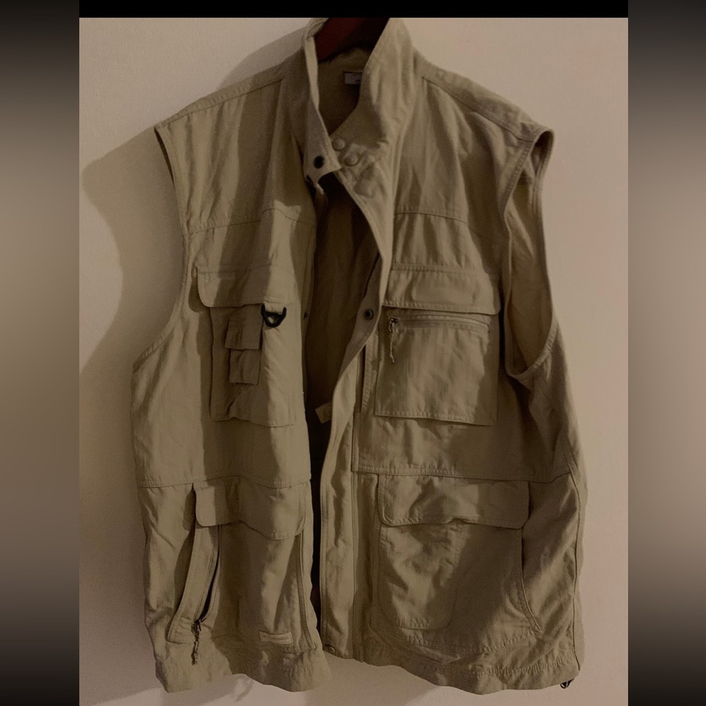 Columbia vest